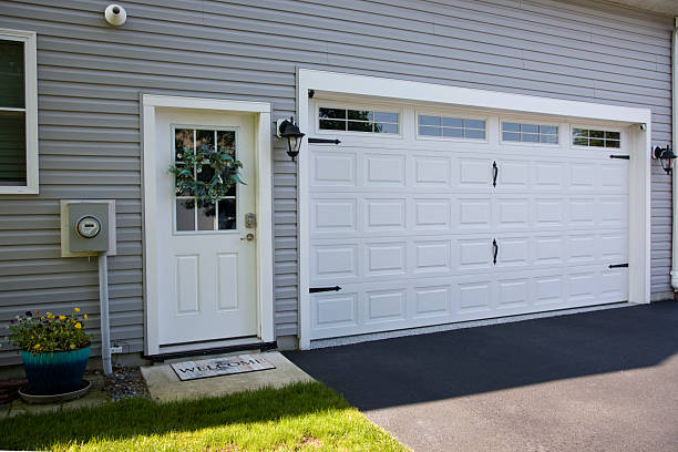 24/7 Emergency Garage Door Panel Replacement experts in Bluefield, VA